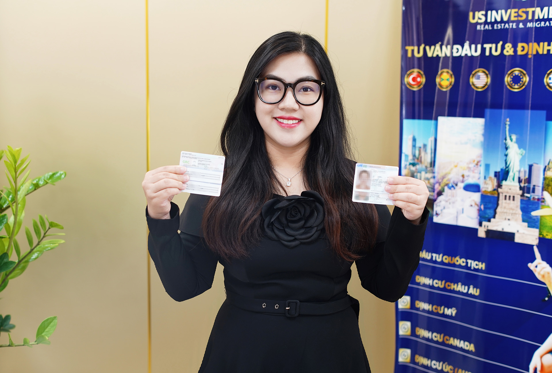 Chúc mừng khách hàng nhận thẻ thường trú nhân châu Âu